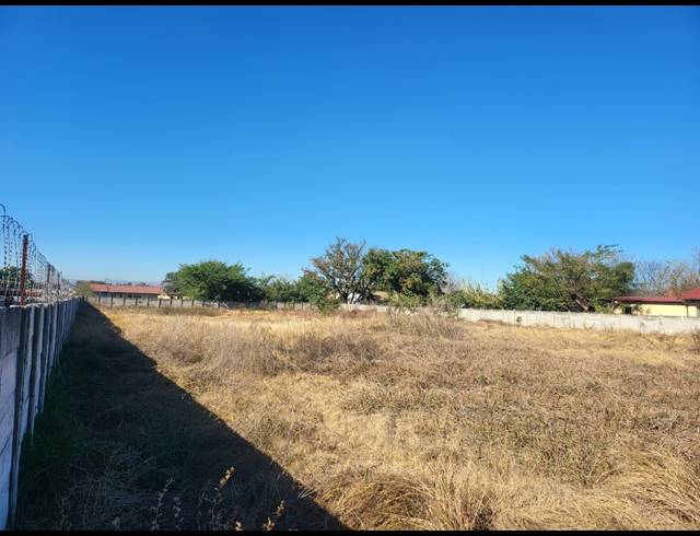 1,427M² VACANT LAND FOR SALE IN OOS EINDE